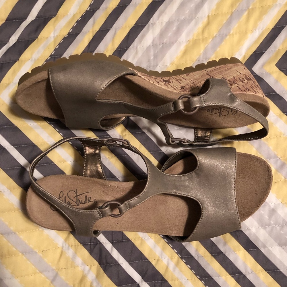 Life stride strappy wedges